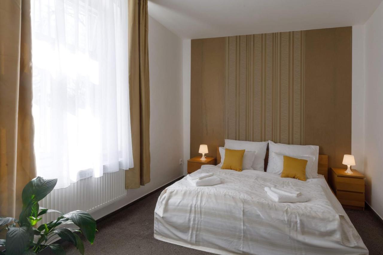 Litvan Sunset Apartments تشيسكي بوديوفيتسه المظهر الخارجي الصورة